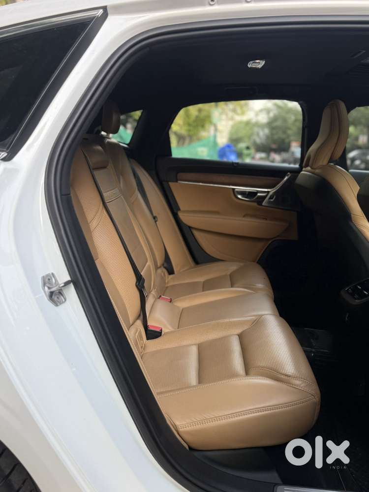 Volvo S90 D4 Momentum, 2019, Diesel