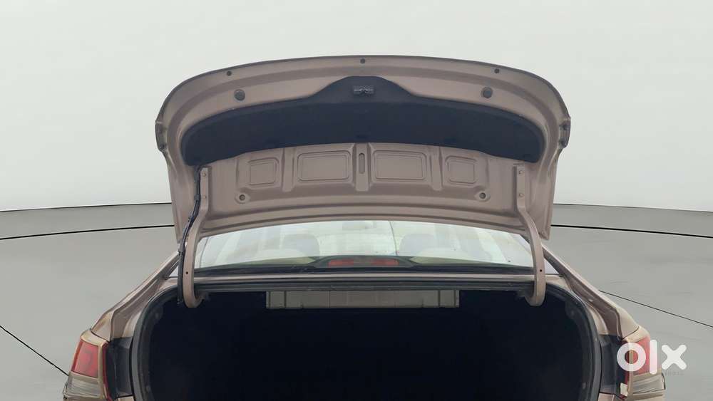 Hyundai Verna Vtvt 1.6 At Ex, 2018, Petrol