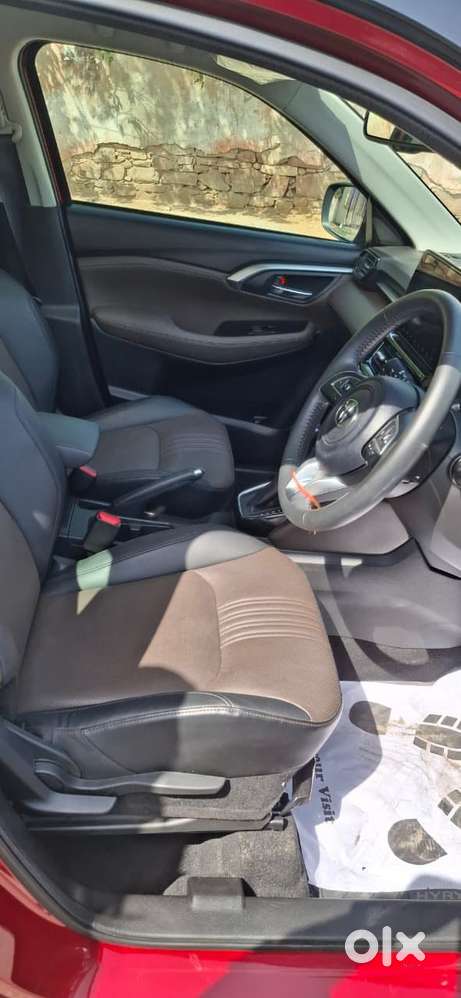 Toyota Urban Cruiser Hyryder 1.5 V Hybrid, 2022, Cng & Hybrids