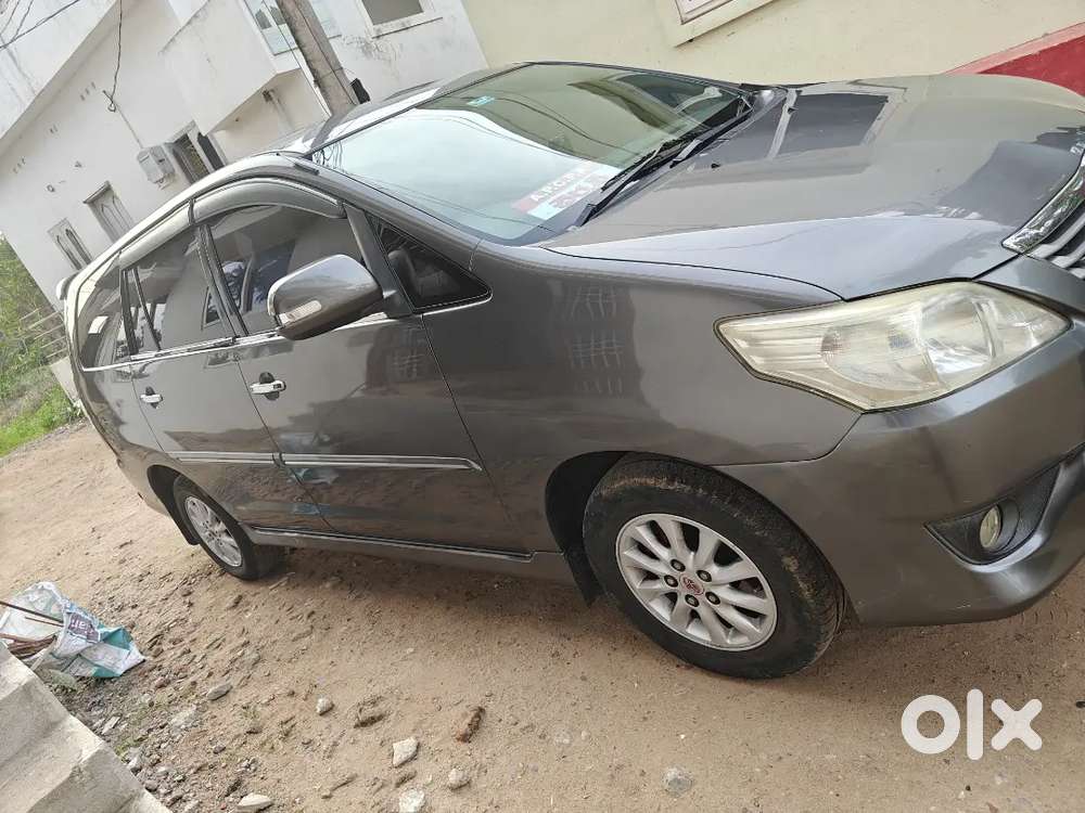 Toyota Innova  Manual 2012