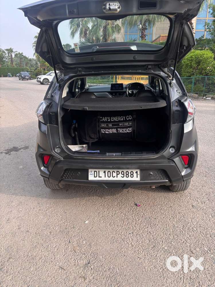 Tata Nexon 1.2 Revotron Xma Amt (s), 2021, Cng & Hybrids