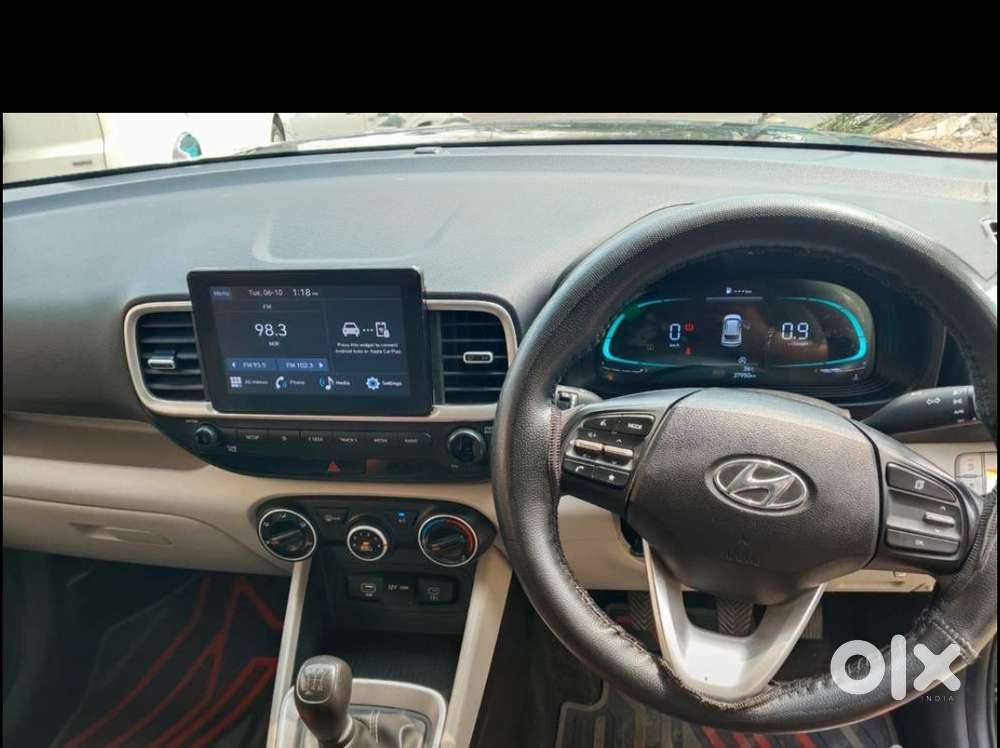 Hyundai Venue 1.2 S (o), 2024, Petrol
