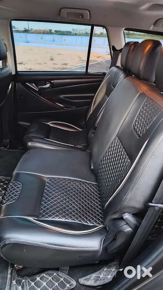 Toyota Innova Crysta 2.4 Mt 2016 Diesel Car