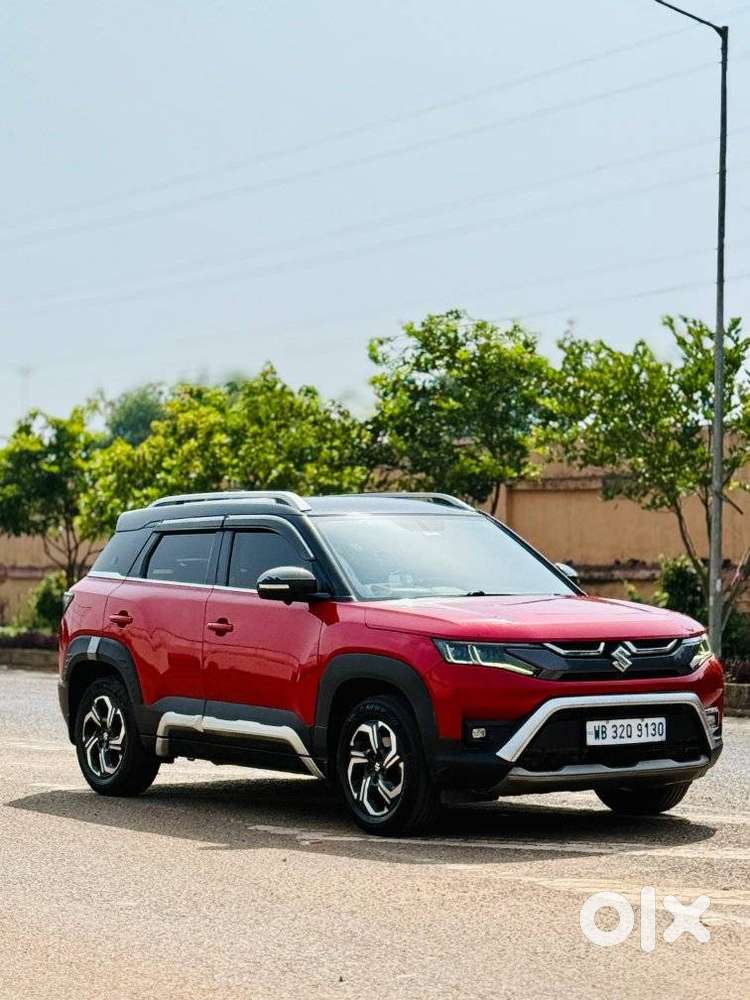 Maruti Suzuki Brezza 1.5 Zxi Plus Smart Hybrid Dual Tone, 2023, Petr..