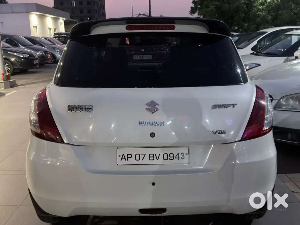 Maruti Suzuki Swift 2013 Diesel 140000 Km Driven