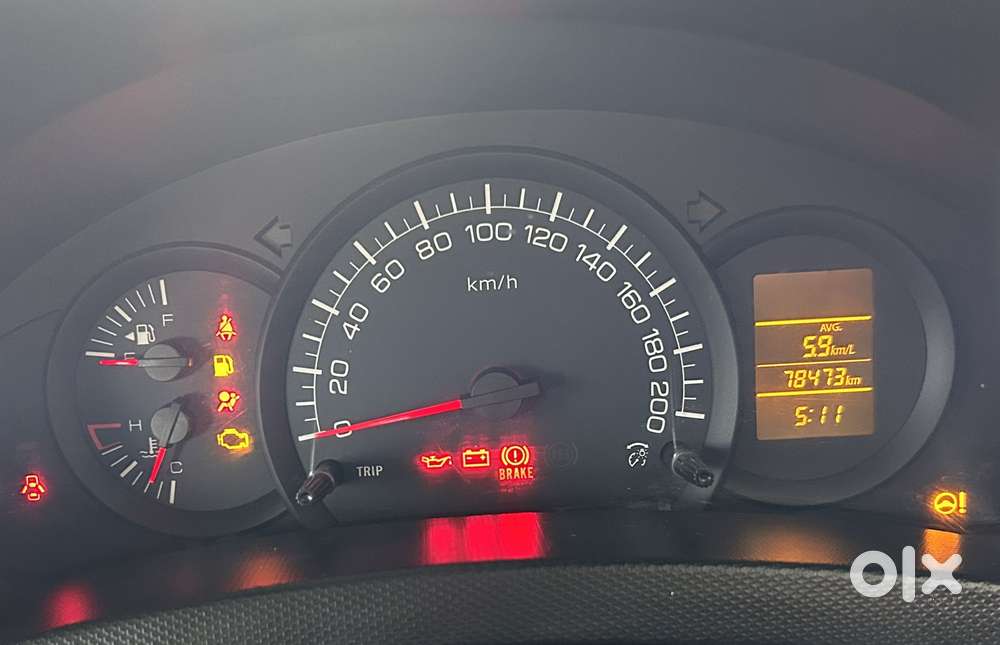 Maruti Suzuki Swift Lxi Optional-o, 2017, Petrol