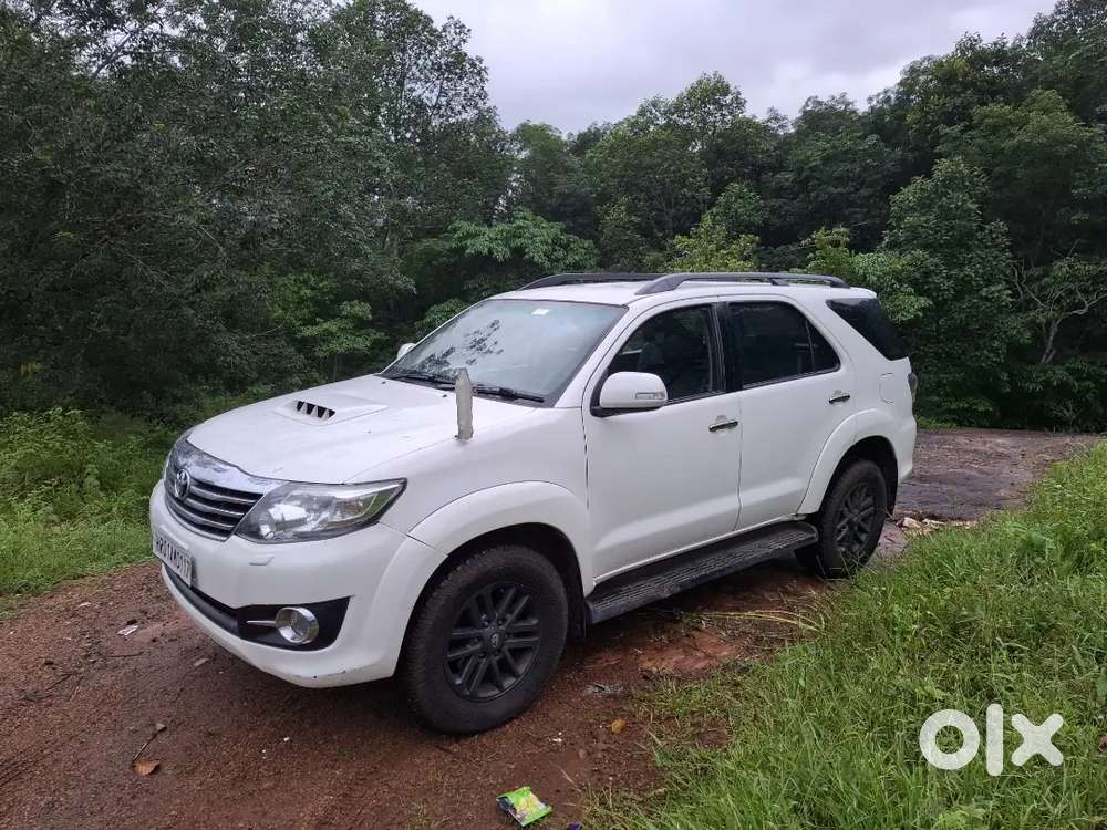Toyota Fortuner 2016 4 × 4 .3l Automatic