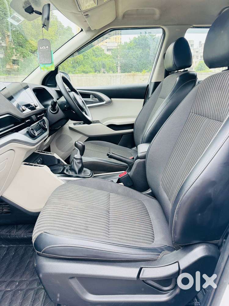 Kia Carens 1.4 Prestige 7 Str, 2023, Petrol