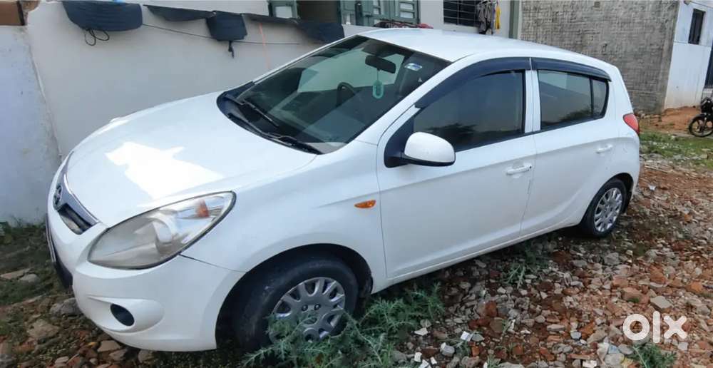 Hyundai I20 2010 Cng & Hybrids
