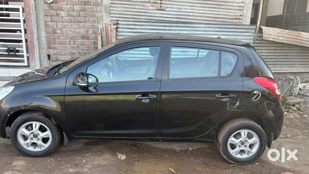 Hyundai I20 Sportz 2011 Petrol Good Condition