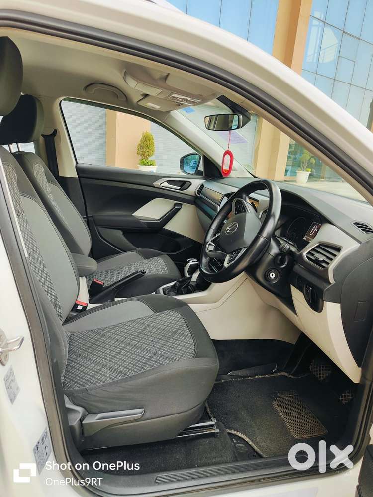 Volkswagen Taigun 1.0 Tsi Highline At, 2023, Petrol