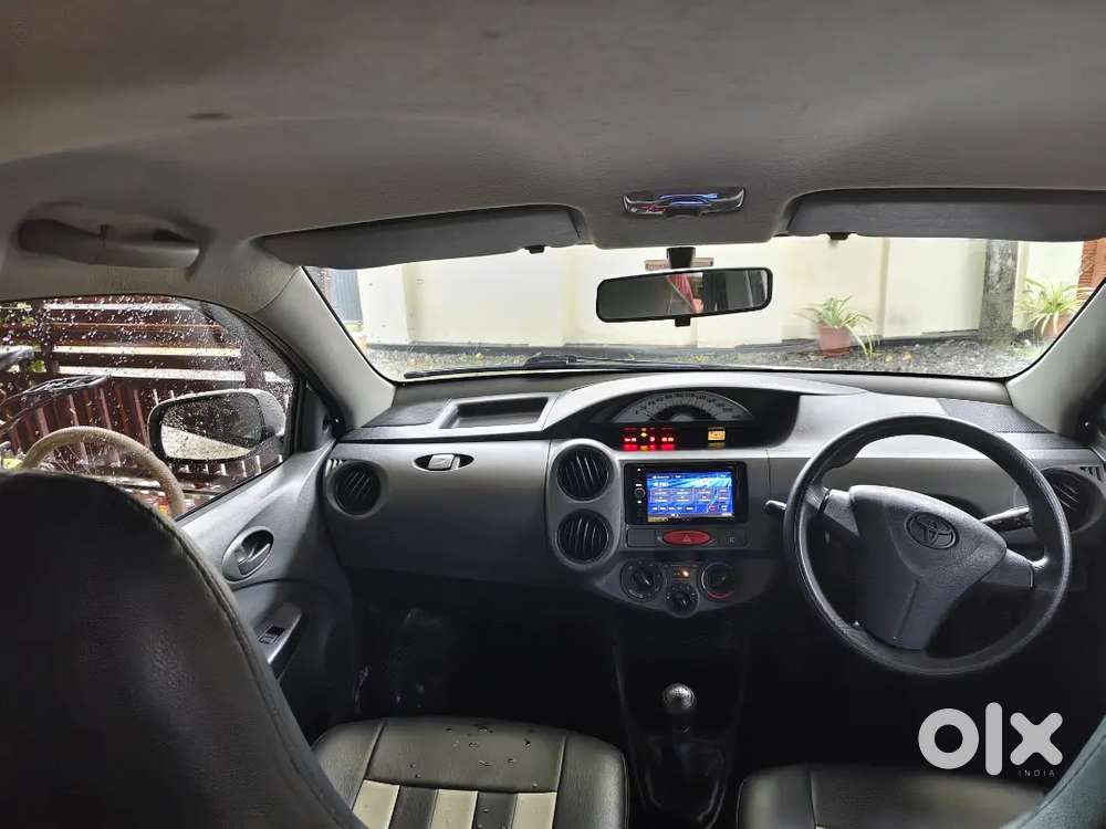 Toyota Etios Liva 2012 Petrol