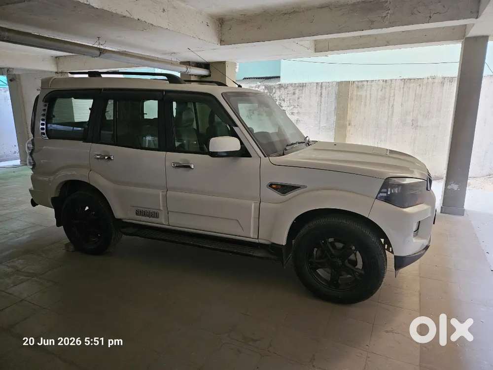 Mahindra Scorpio 2016
