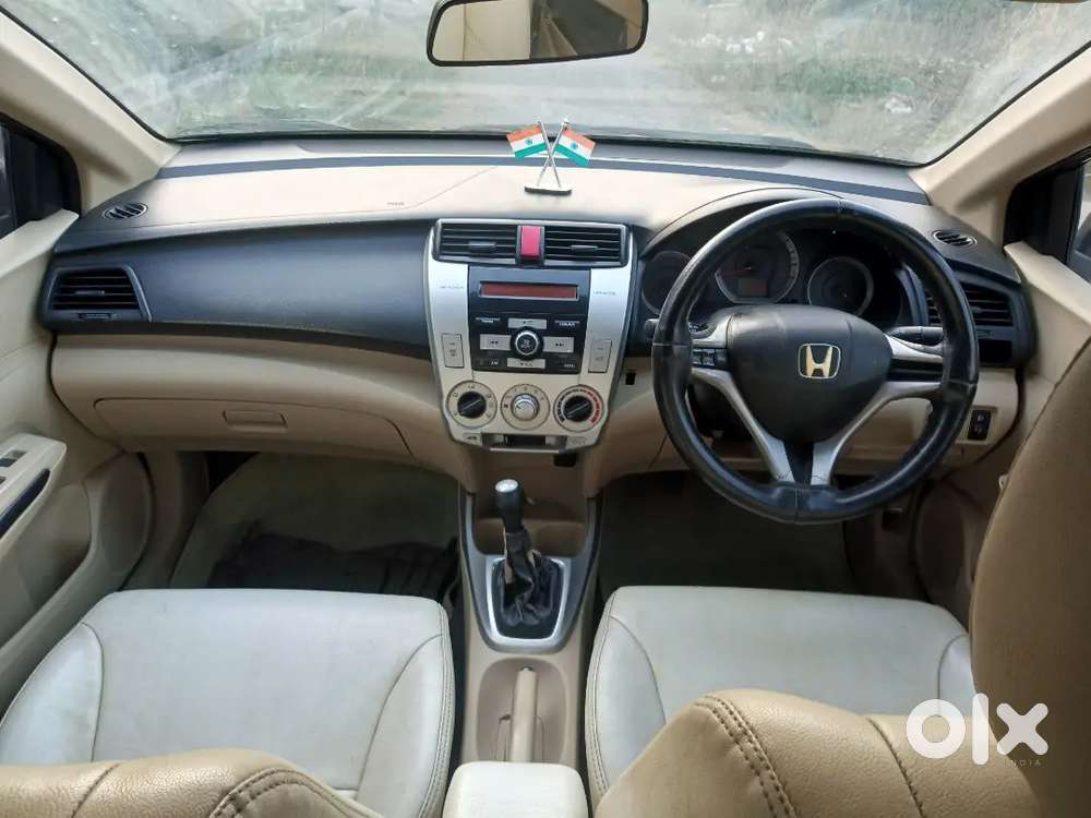 Honda City Petrol+cng August 2011