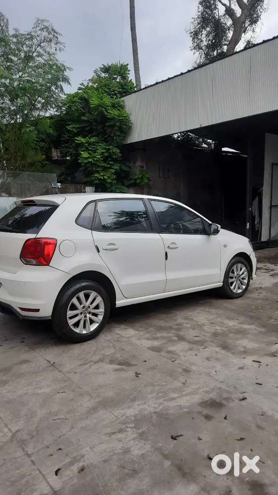 Polo  Full Option Middle   2 Key  New Insurance