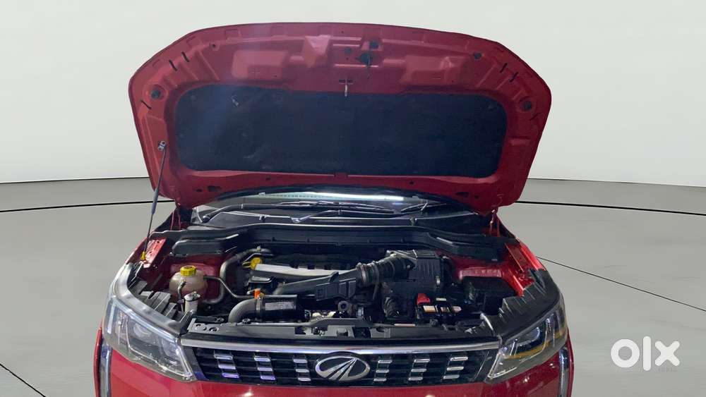 Mahindra Xuv300 W8, 2022, Petrol