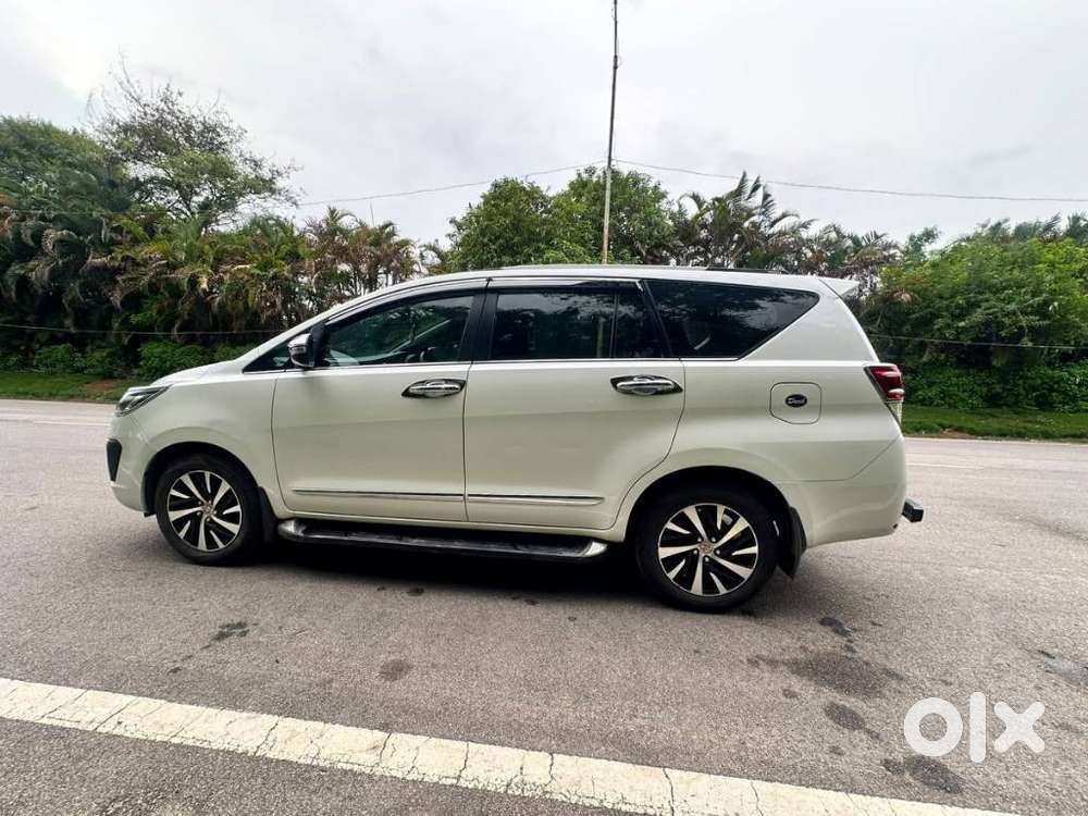 Toyota Innova Crysta 2.8 Z, 2022, Diesel