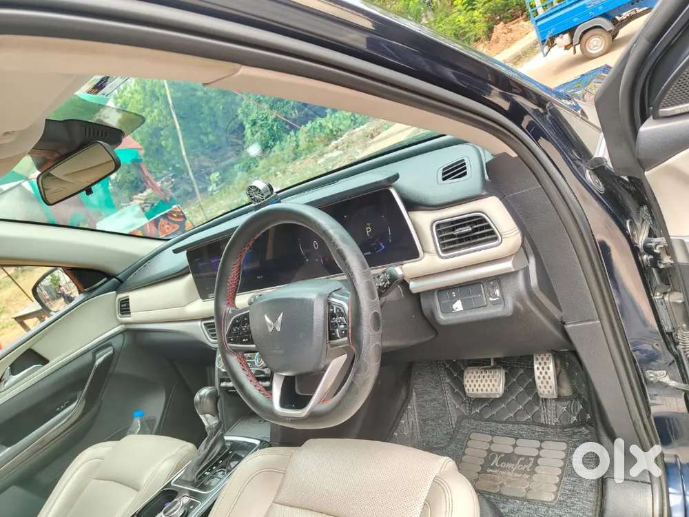 Mahindra Xuv700 Diesel At 2022