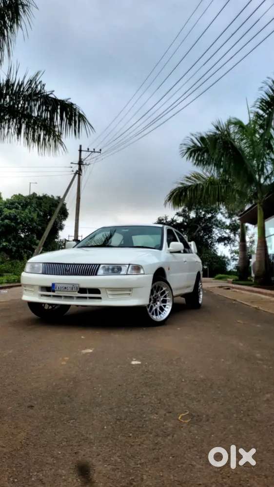 Mitsubishi Lancer 1.5 Glxi 2002 Model