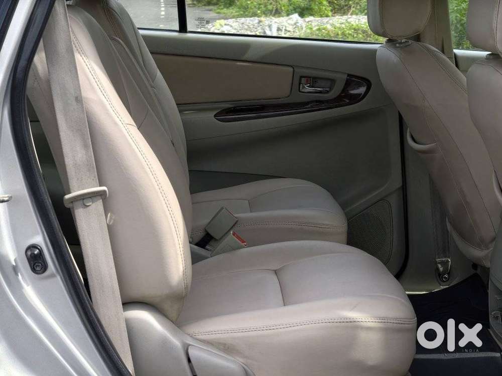 Toyota Innova 2.5 V 7 Str, 2014, Diesel