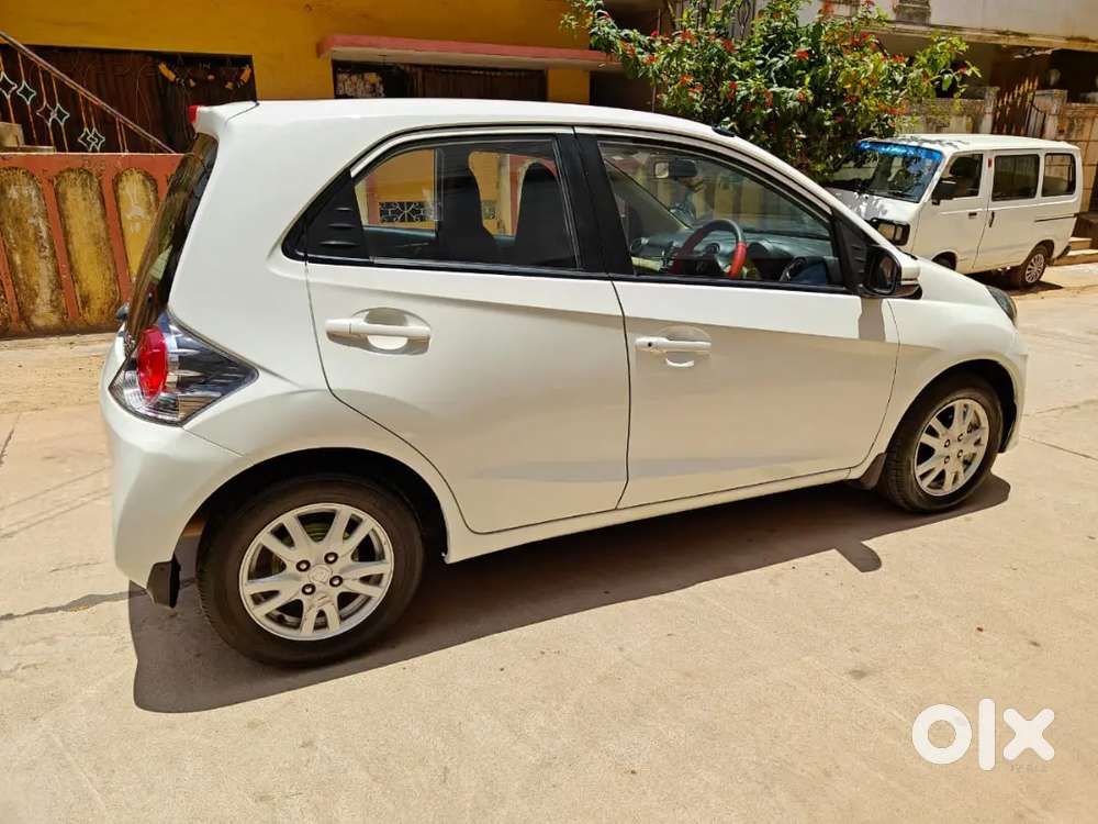 Honda Brio 2016