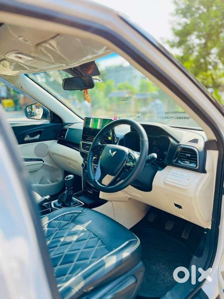 Mahindra Xuv 3xo Ax5 Ds Mt, 2025, Diesel