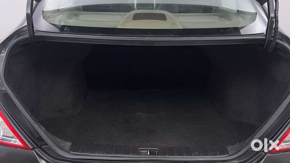 Nissan Sunny Xv, 2015, Diesel
