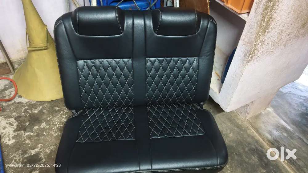 Two Member Seat For Seal