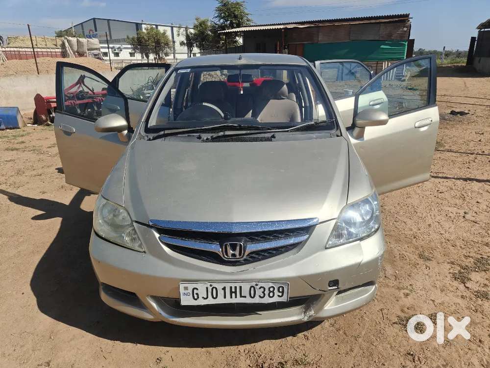 Honda City Zx 2006 Cng & Hybrids 130000 Km Driven