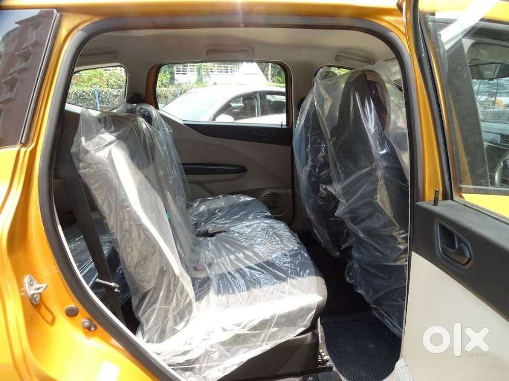 Renault Triber Rxt Easy-r Amt, 2026, Petrol