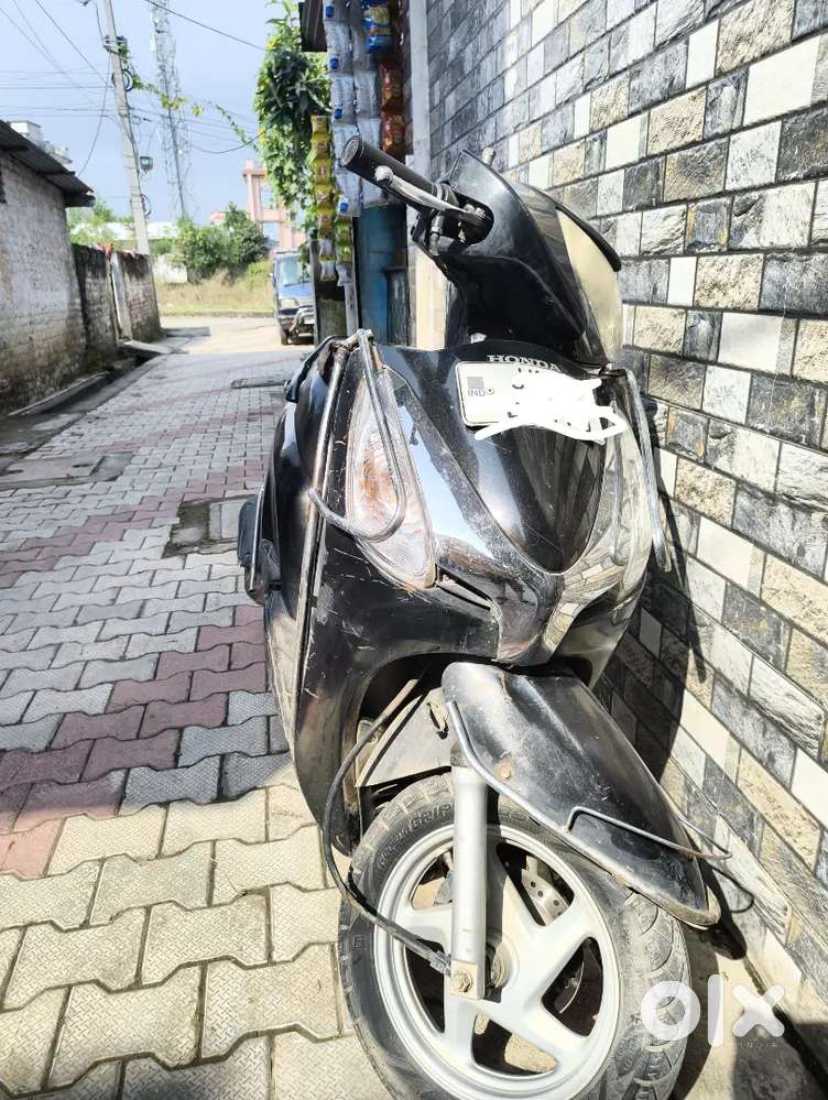 Aviator scooty black in colour Scooters 1820860713