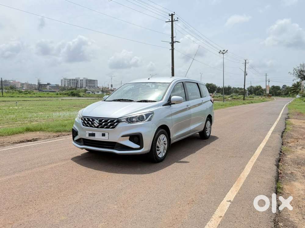 Maruti Suzuki Ertiga Vxi At Petrol, 2022, Petrol