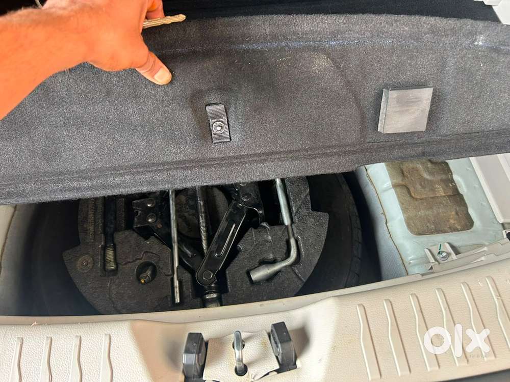 Mahindra Xuv300 Diesel 2024 Showroom Condition