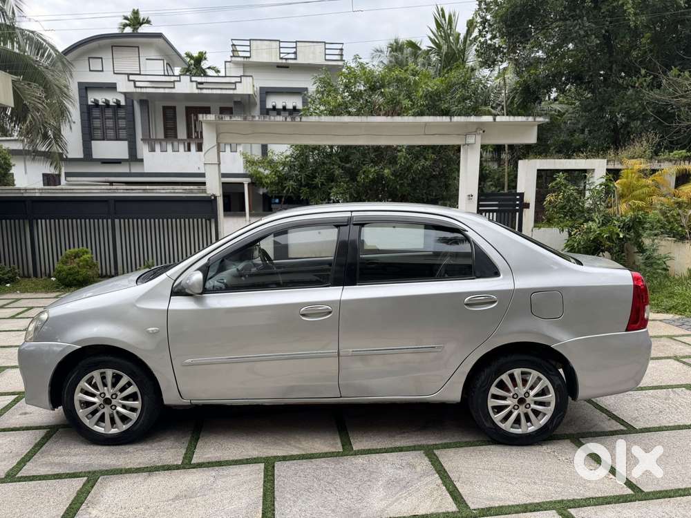 Toyota Etios, 2011, Petrol