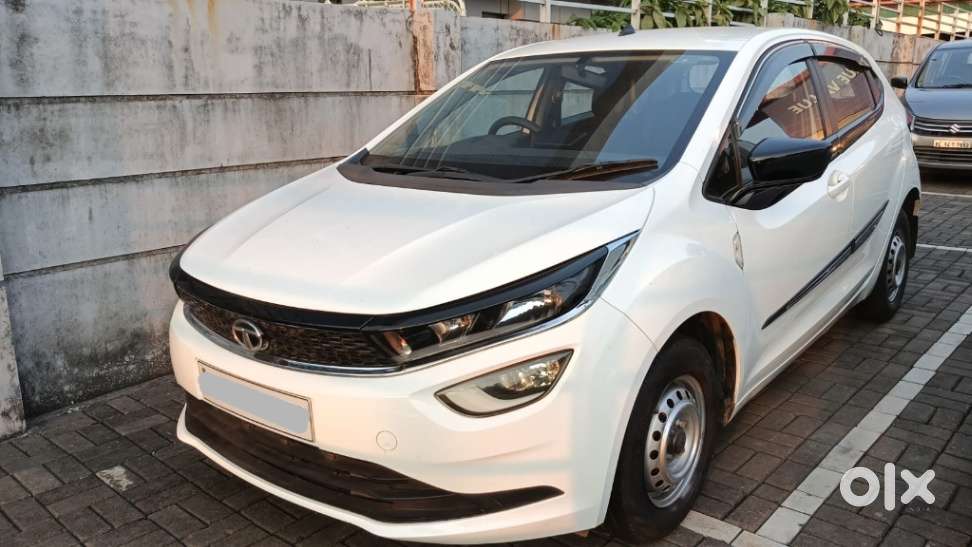 Tata Altroz 1.2 Xe, 2021, Petrol