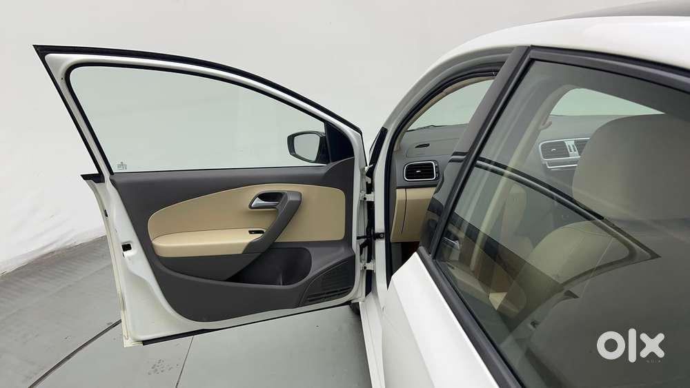 Volkswagen Vento Petrol Highline, 2015, Petrol