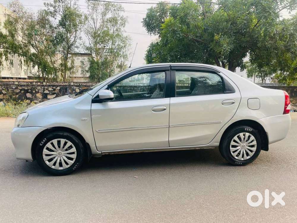 Toyota Etios 2013-2014 Gd, 2013, Petrol