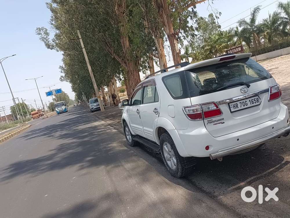 Toyota Fortuner Diesel 2011