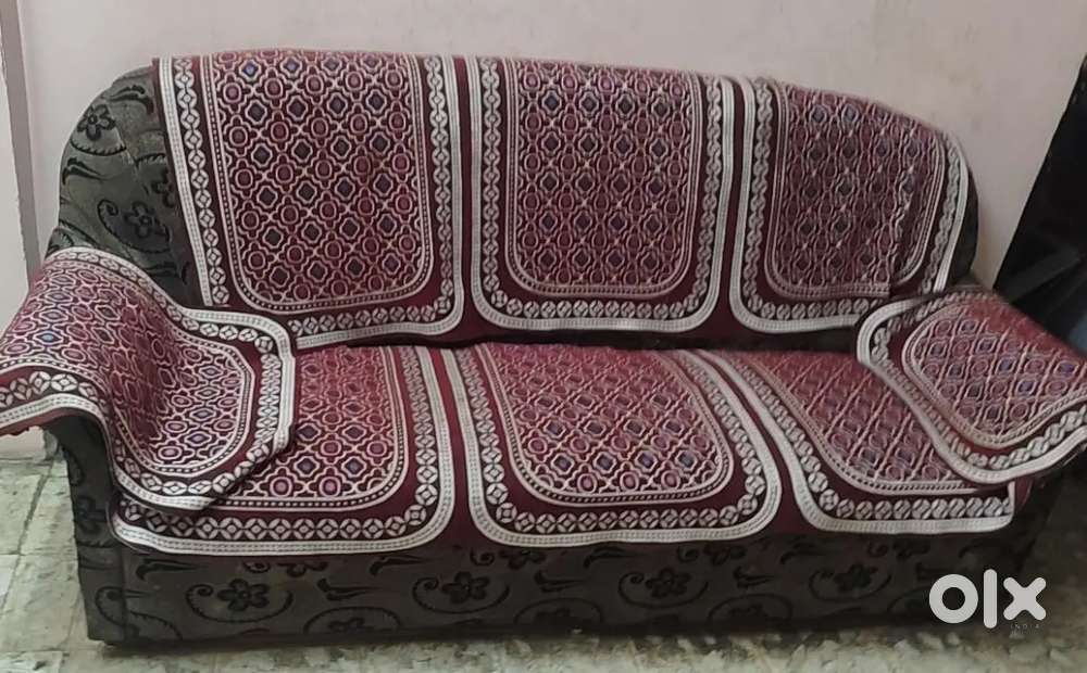 Maharaja Sofa  15 years old strong structure