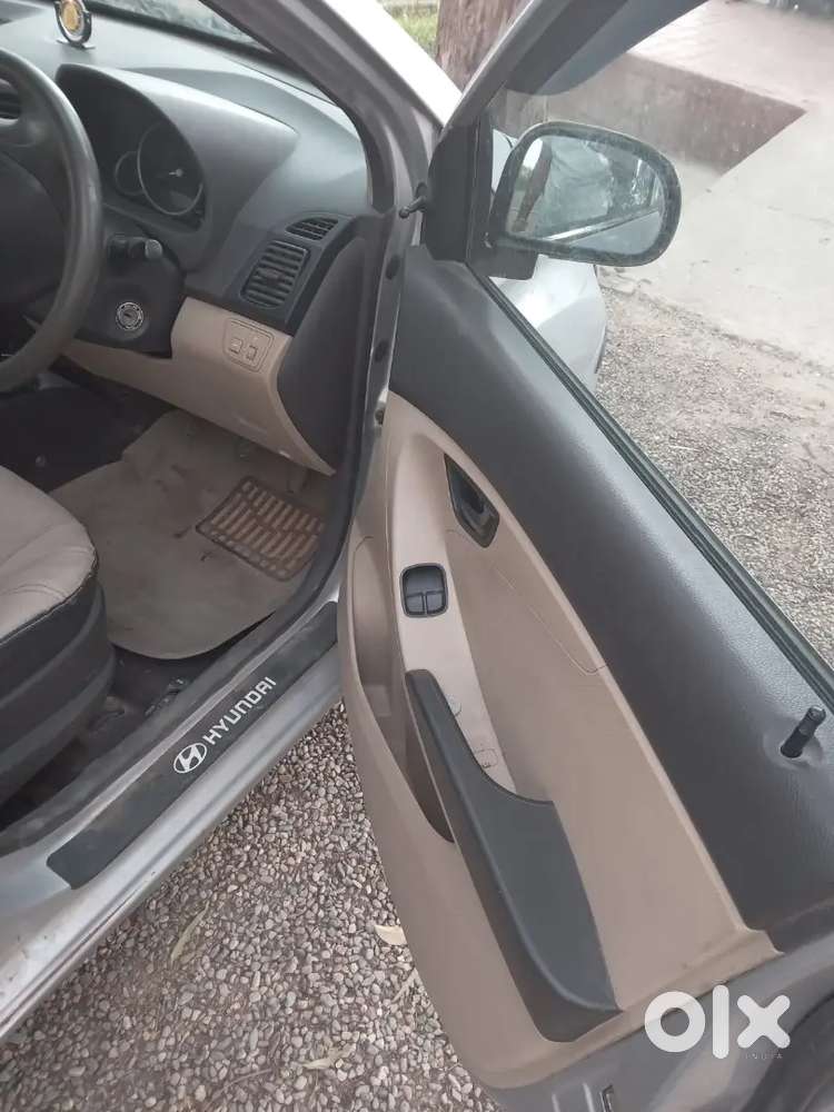 Hyundai Eon 2012 Lpg 76000 Km Driven Document Complete