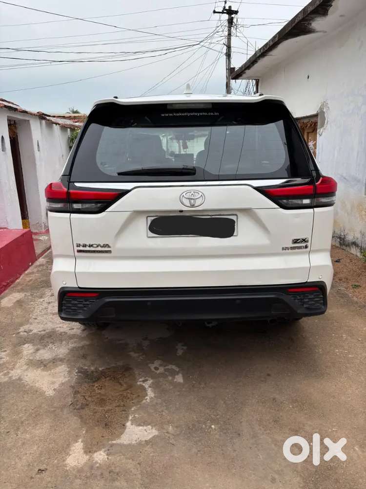 Toyota Innova Hycross 2023 Hybrid Zx