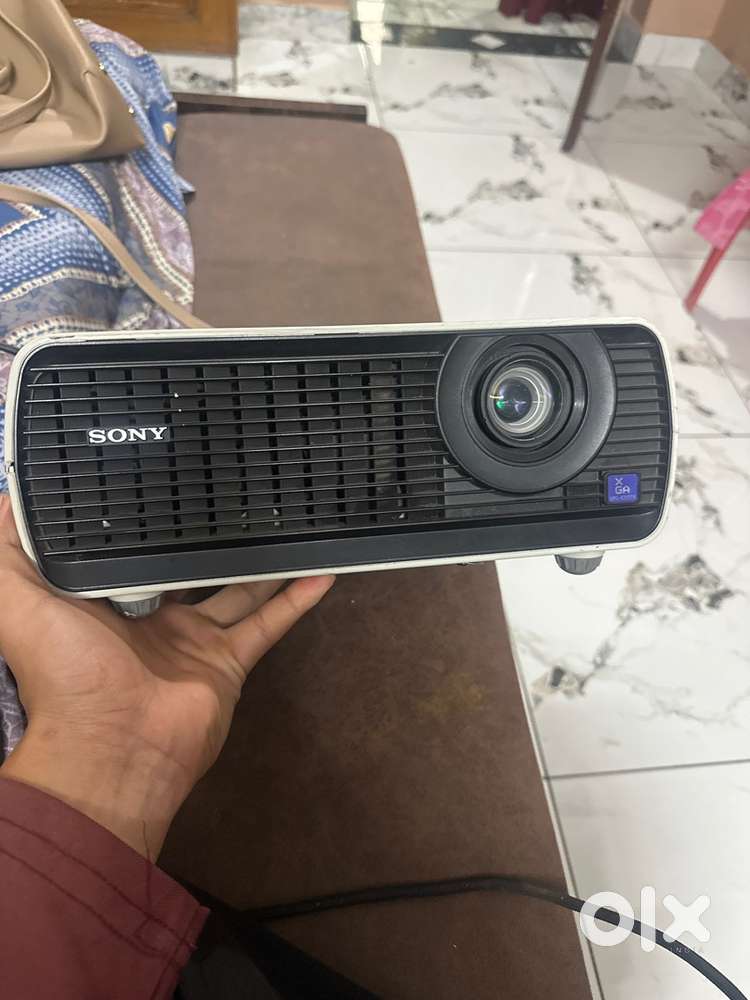 PROJECTOR .( Sony VPL-EX175 )