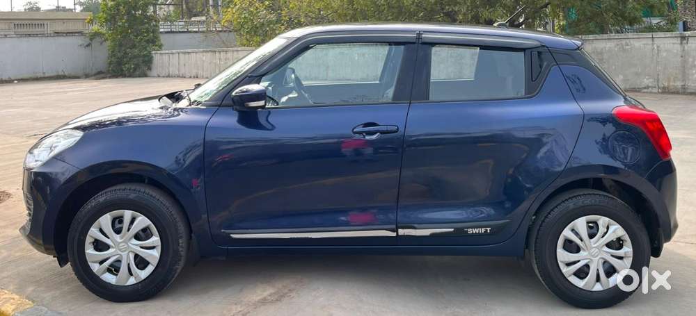 Maruti Suzuki Swift Vxi + Manual, 2022, Petrol