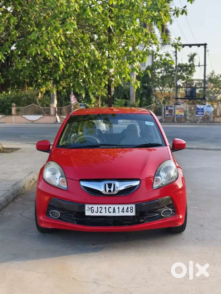 Honda Brio Sporty Look 
 Magwiil Spot Tire Center Lock