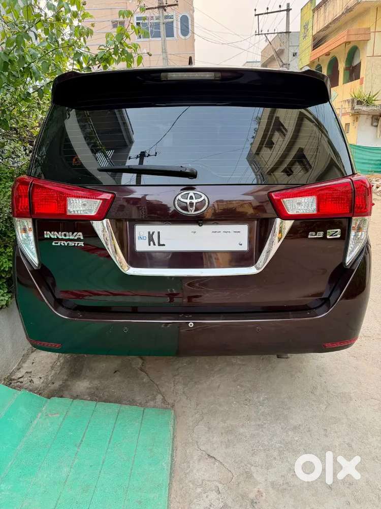 Toyota Innova Crysta