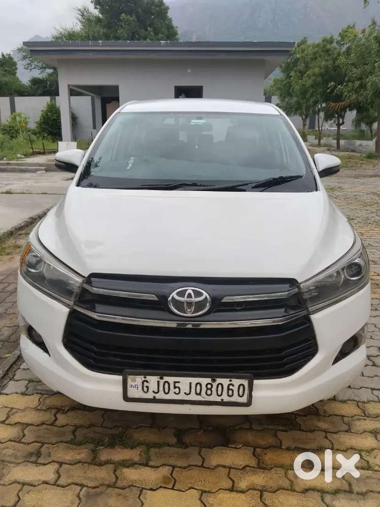 2016 Toyota Innova Crysta