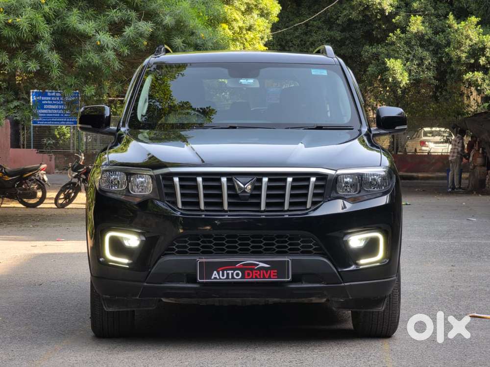 Mahindra Scorpio-n 2.0 Z4 Petrol At 7 Str, 2024, Petrol