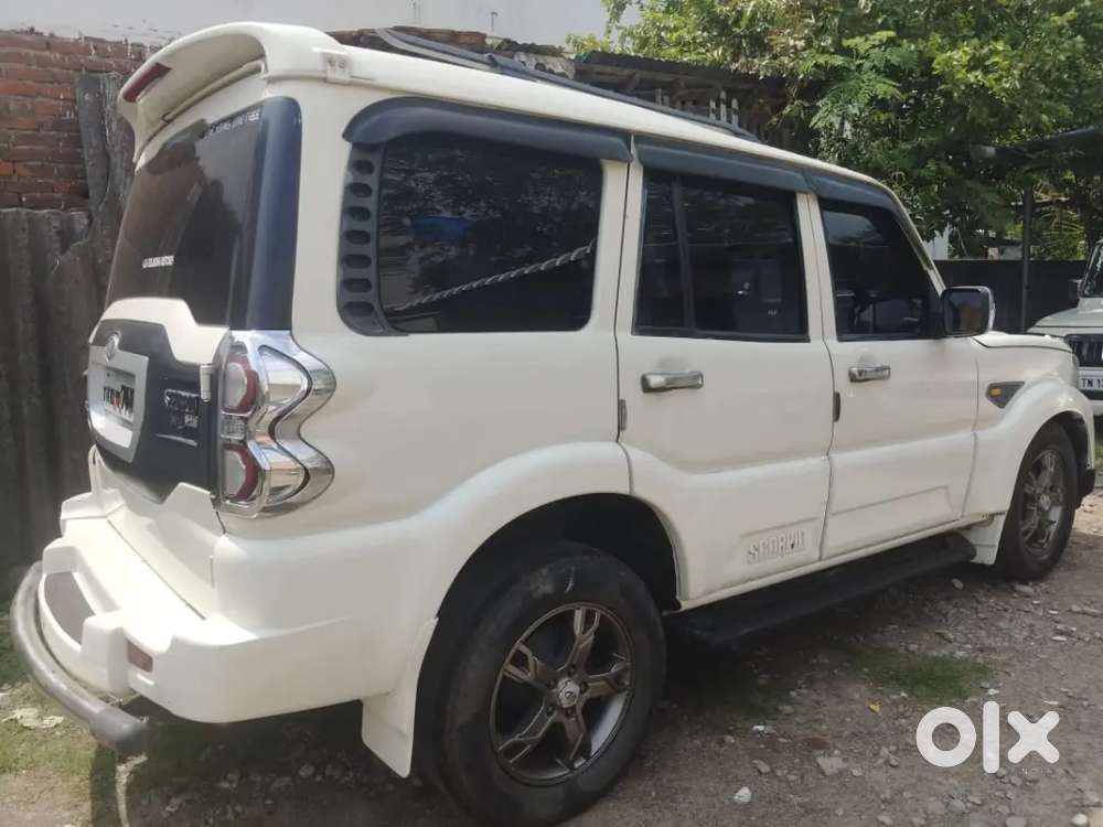 Mahindra Scorpio 2015