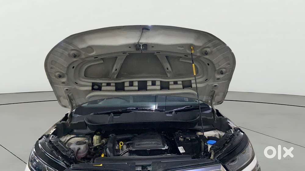 Skoda Kushaq 1.0 Tsi Style, 2022, Petrol