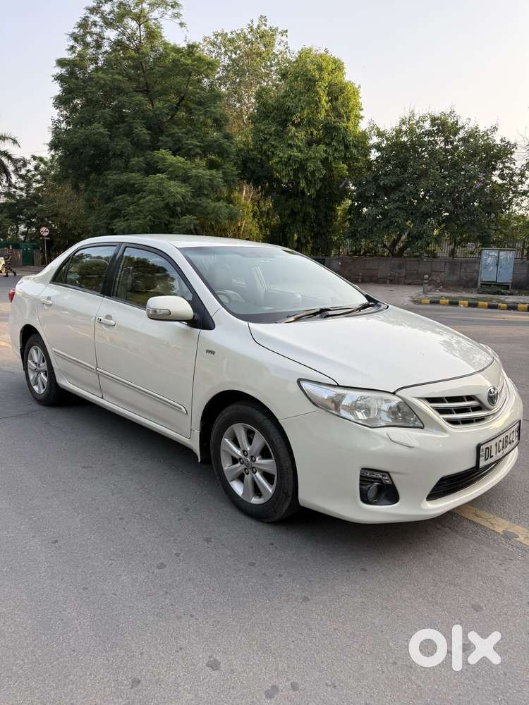 Toyota Corolla Altis [2011-2014] 1.8 Vl At, 2013, Petrol
